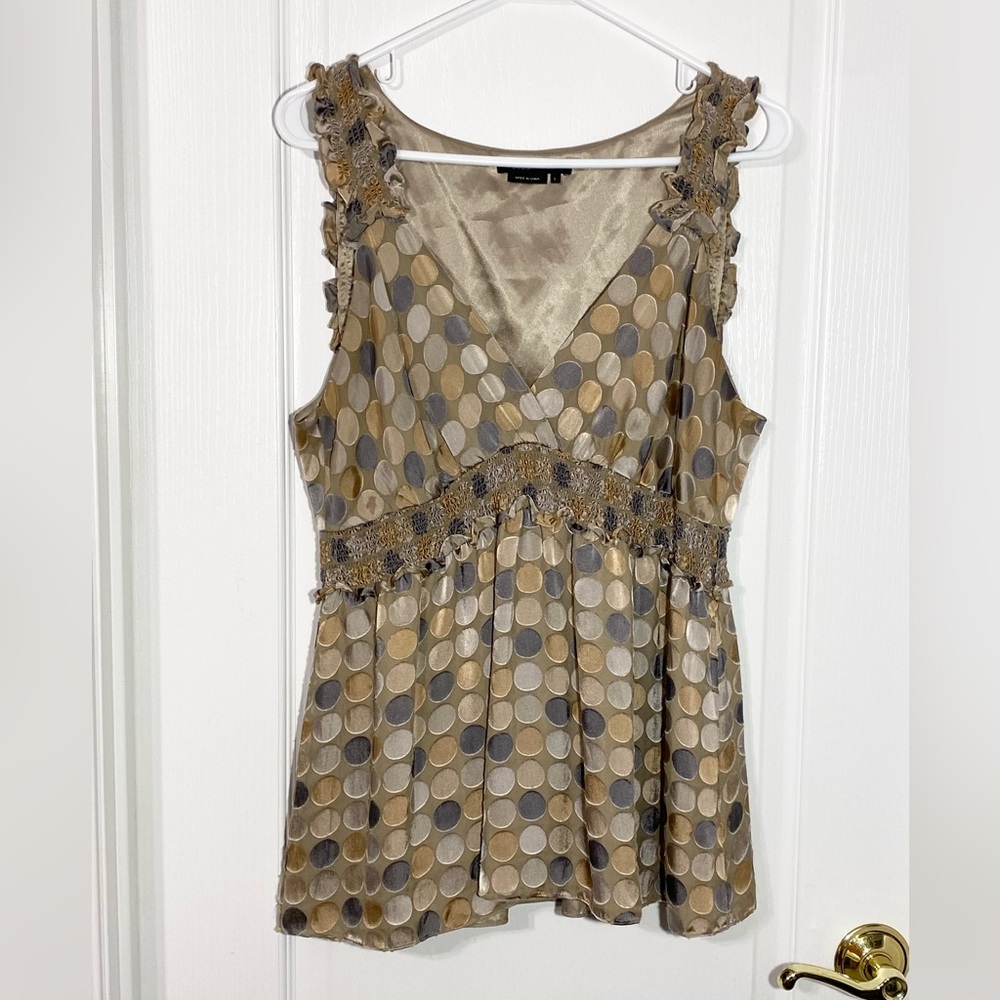 BCBGMaxAzria SILK Blend Ruffle Smock Empire Waist Polka Dot Sleeveless Blouse L